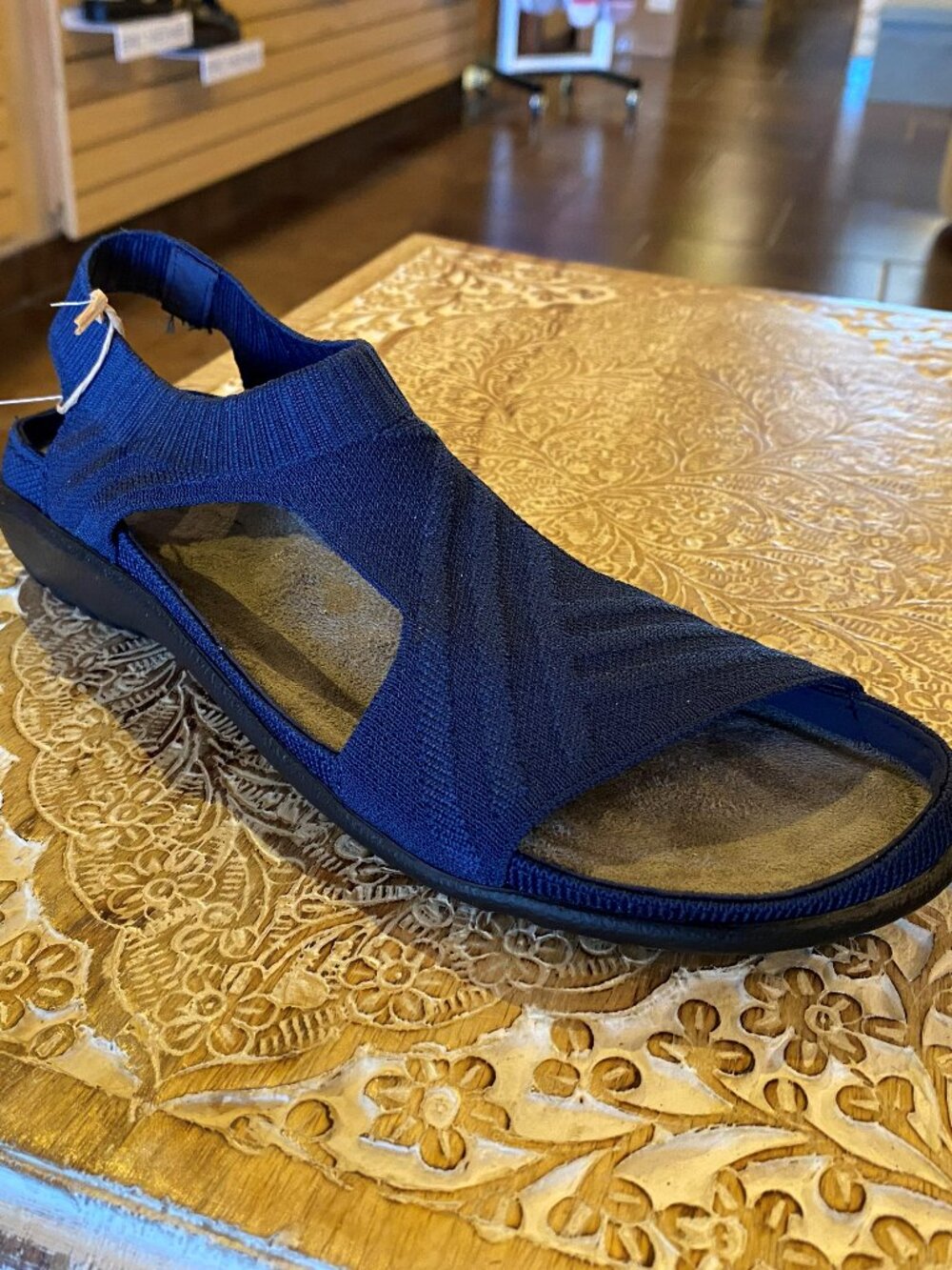 Nat - Kawhia Navy - Multiple Sizes (NEW W/ BOX)